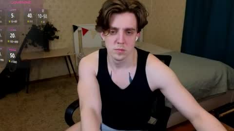 Oliver Evans online show from 12, 4, 2026