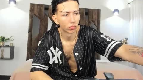 oliverthompson_01 online show from 11, 9, 2025