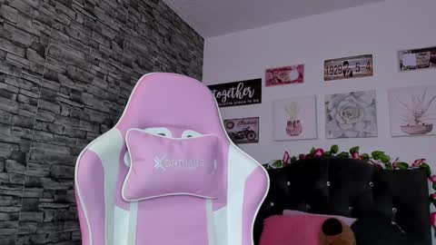Snapshot of olivia22love chatting on 3, 2, 2025 ..................................... 500 am- 1200 pm GMT-5 online show from 3, 2, 2025