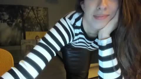 Snapshot of olivia__dream chatting on 17, 6, 2026 olivia__dream online show from 17, 6, 2026