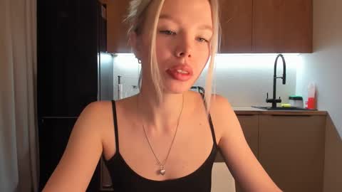 Snapshot of olivia_bells chatting on 22, 1, 2025 Olivia 3 online show from 22, 1, 2025