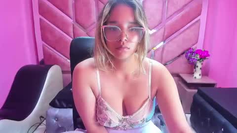 Snapshot of olivia_fox69 chatting on 26, 1, 2025 OLIVIA online show from 26, 1, 2025