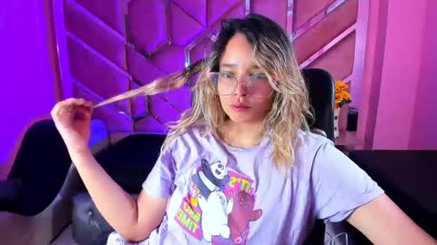 Snapshot of olivia_fox69 chatting on 11, 3, 2025 OLIVIA online show from 11, 3, 2025