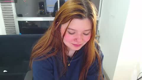Snapshot of olivia_martine chatting on 4, 12, 2024 olivia_martine online show from 4, 12, 2024