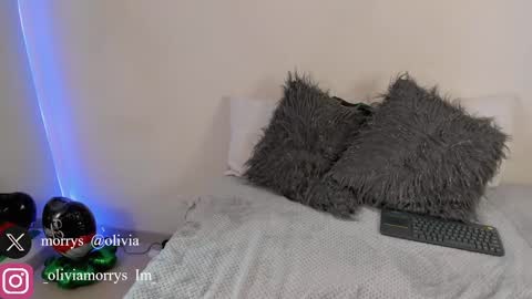 IG Im Oliviamorrys X OliviaMorrys online show from 21, 11, 2025