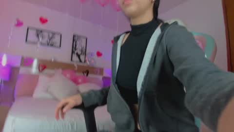 olivia_pretty_ online show from 20, 2, 2025