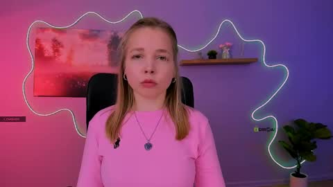 Snapshot of olivia_rage chatting on 19, 4, 2026 Sweet Olivia online show from 19, 4, 2026