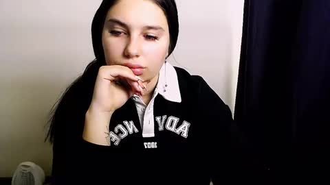 Olivia online show from 14, 10, 2025