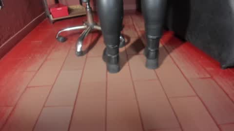   online show from 12, 1, 2025