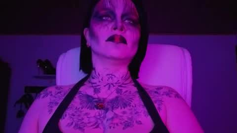   online show from 14, 9, 2025