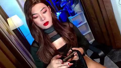 Snapshot of olivia_the_temptress27 chatting on 21, 11, 2025 Miss OLIVIA online show from 21, 11, 2025