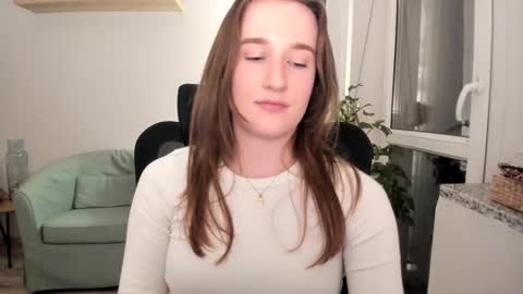 Snapshot of oliviaaa2003 chatting on 15, 9, 2025 Oliwiaa2004 online show from 15, 9, 2025