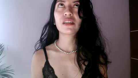 oliviaaa__ online show from 27, 5, 2026