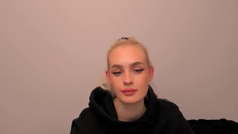 oliviaBeauty online show from 11, 2, 2026