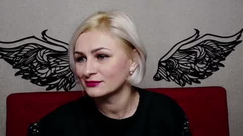 Snapshot of oliviahorst chatting on 4, 12, 2024 OliviaHorst online show from 4, 12, 2024