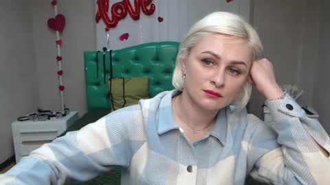 Snapshot of oliviahorst chatting on 12, 3, 2025 OliviaHorst online show from 12, 3, 2025