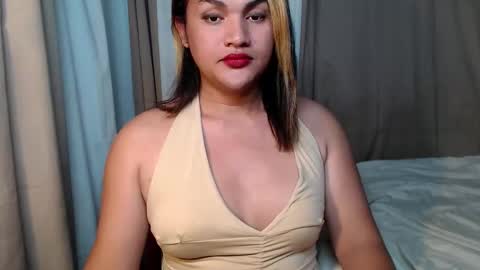 Snapshot of oliviahot22 chatting on 10, 10, 2025 oliviahot22 online show from 10, 10, 2025