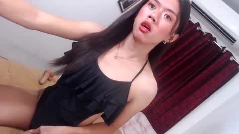 Snapshot of oliviaknightx chatting on 4, 12, 2024 oliviaknightx online show from 4, 12, 2024