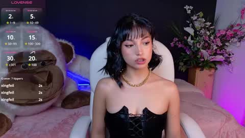 Olivia Mcneill  online show from 31, 1, 2025