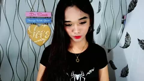 Snapshot of olivianiczxasshieerrraa6 chatting on 15, 5, 2026 NICOLE online show from 15, 5, 2026