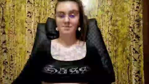 Snapshot of oliviasager chatting on 29, 5, 2026 Mistress Olivia online show from 29, 5, 2026