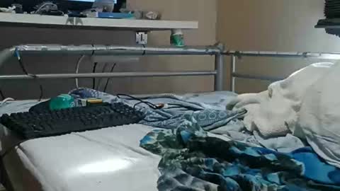 Snapshot of olivier_21 chatting on 22, 11, 2025 olivier_21 online show from 22, 11, 2025