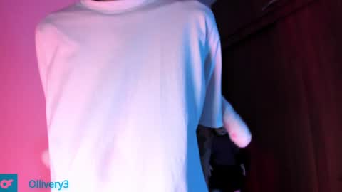 Snapshot of olliver___y chatting on 23, 12, 2024 online show from 23, 12, 2024