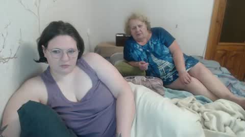 Snapshot of olyaandnetty chatting on 19, 2, 2025 OlyaAndNetty online show from 19, 2, 2025