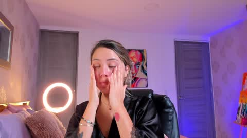 Snapshot of omstudio1994 chatting on 9, 1, 2025 Martina Ricci online show from 9, 1, 2025
