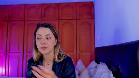 Snapshot of omstudio1994 chatting on 7, 3, 2025 Martina Ricci online show from 7, 3, 2025