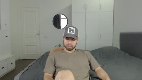 onebestlover online show from 25, 2, 2025