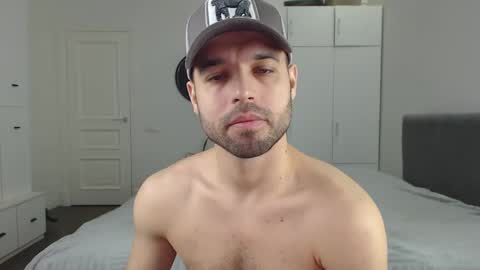 onebestlover online show from 5, 3, 2025