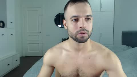 onebestlover online show from 26, 9, 2025