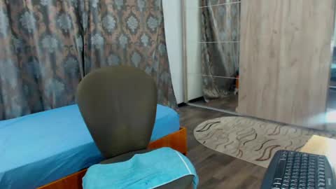 oneboy1x1 online show from 16, 4, 2026