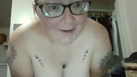 Pixie online show from 31, 12, 2024