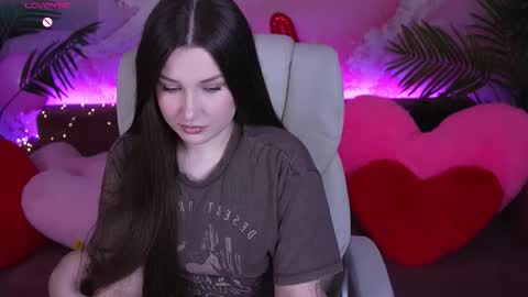 L A Y A online show from 15, 2, 2026