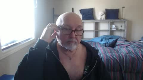 Onemoretime65 online show from 7, 4, 2026