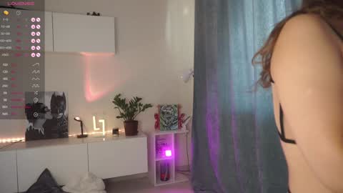 Snapshot of oneo_ chatting on 20, 9, 2025 SamLolita online show from 20, 9, 2025