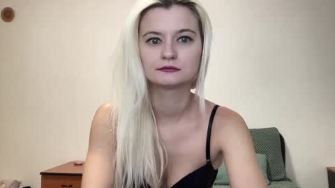 Snapshot of onika_cox chatting on 26, 9, 2025 Onika online show from 26, 9, 2025