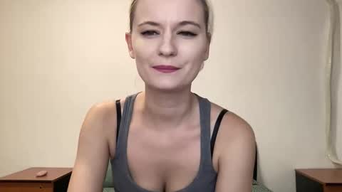 Snapshot of onika_cox chatting on 29, 9, 2025 Onika online show from 29, 9, 2025