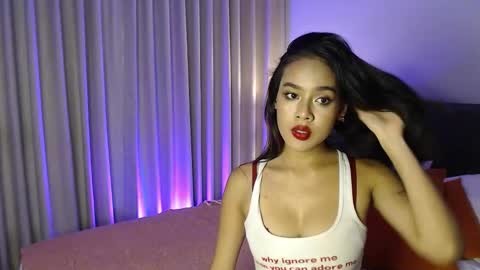 Lily Peach  -   online show from 8, 10, 2025