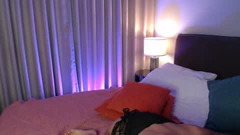 Lily Peach  -   online show from 1, 11, 2025