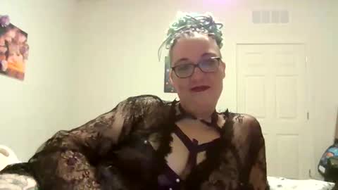 Snapshot of onlylovedinthedark chatting on 27, 10, 2025 onlylovedinthedark online show from 27, 10, 2025