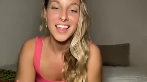 Snapshot of onyx_unleashed chatting on 18, 10, 2025 onyx_unleashed online show from 18, 10, 2025