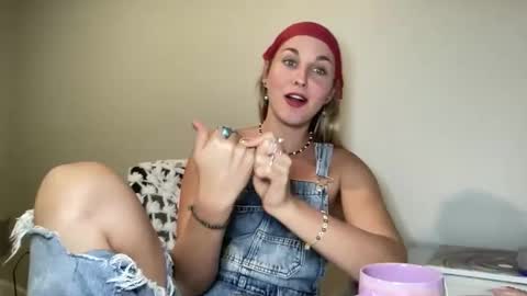 Snapshot of onyx_unleashed chatting on 14, 12, 2025 onyx_unleashed online show from 14, 12, 2025