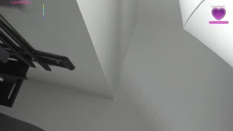 Miss Guzman  online show from 31, 10, 2025