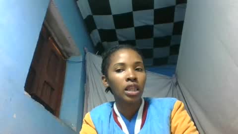 Snapshot of orianie064 chatting on 4, 7, 2026 orianie064 online show from 4, 7, 2026