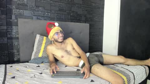 Snapshot of orion_perla chatting on 24, 12, 2024 orion y perla online show from 24, 12, 2024