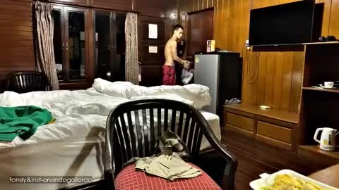 Fansly and Instagram -  online show from 24, 11, 2025