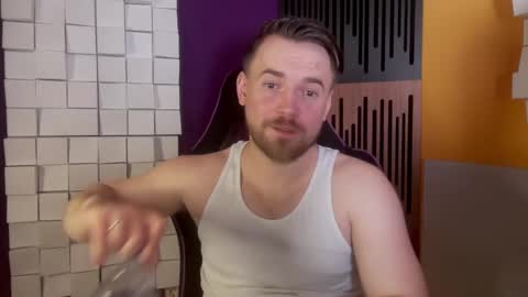 Snapshot of oscarsavage chatting on 2, 3, 2025 Oscar Steel Savage online show from 2, 3, 2025